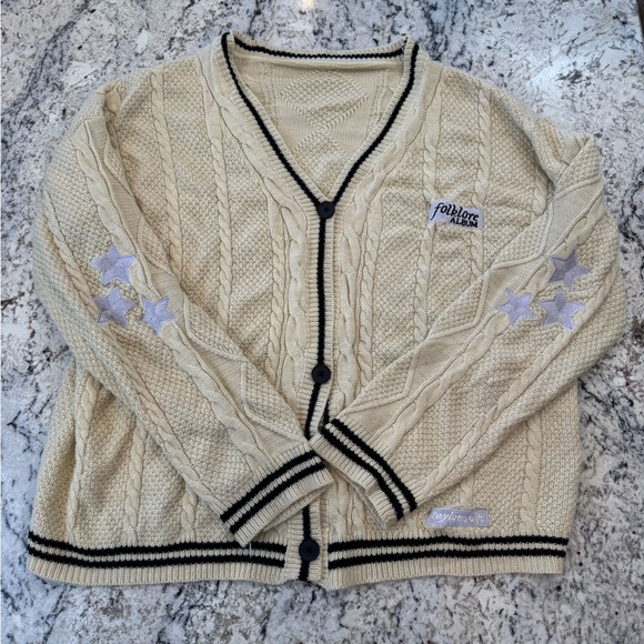 Taylor Swift Folklore Album Cable Knit Cardigan Cream Star Patch - Picture 2 of 8